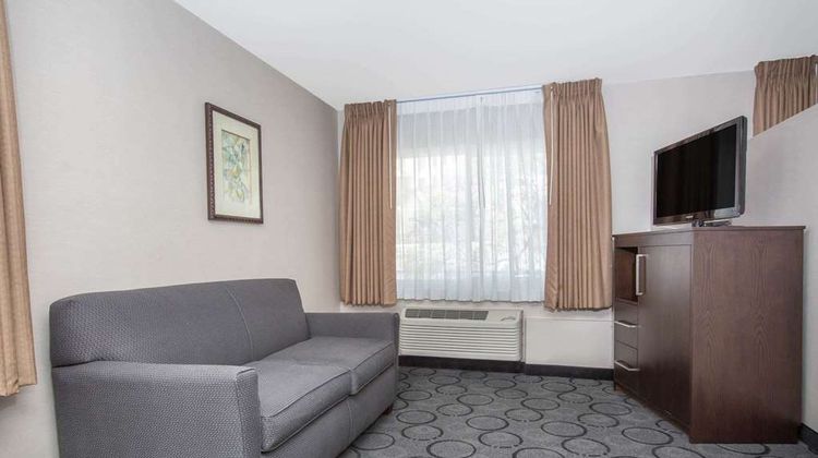 Baymont Inn & Suites San Diego Downtown Suite