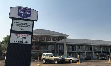Knights Inn Lethbridge