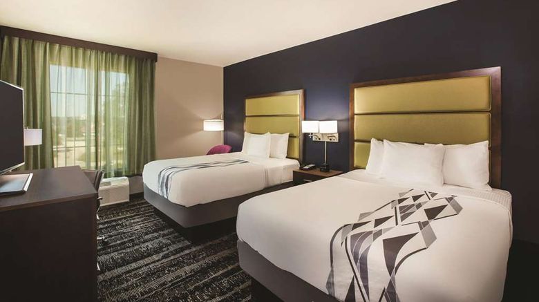 <b>La Quinta Inn & Suites Baton Rouge - Port Allen Room</b>. Images powered by <a href="https://iceportal.shijigroup.com/" title="IcePortal" target="_blank">IcePortal</a>.
