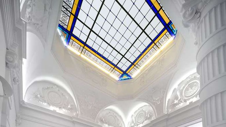 <b>Hilton Garden Inn Bucharest Old Town Lobby</b>. Images powered by <a href="https://iceportal.shijigroup.com/" title="IcePortal" target="_blank">IcePortal</a>.