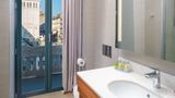 <b>Hilton Garden Inn Bucharest Old Town Room</b>. Images powered by <a href="https://iceportal.shijigroup.com/" title="IcePortal" target="_blank">IcePortal</a>.