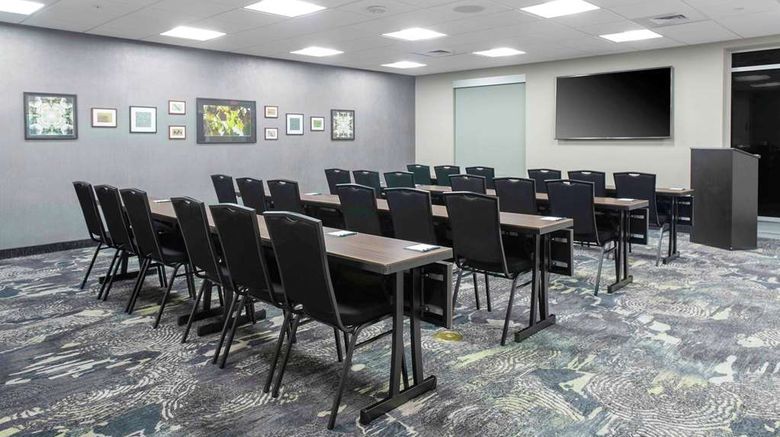 <b>Homewood Suites Lansing/Eastwood Meeting</b>. Images powered by <a href="https://iceportal.shijigroup.com/" title="IcePortal" target="_blank">IcePortal</a>.