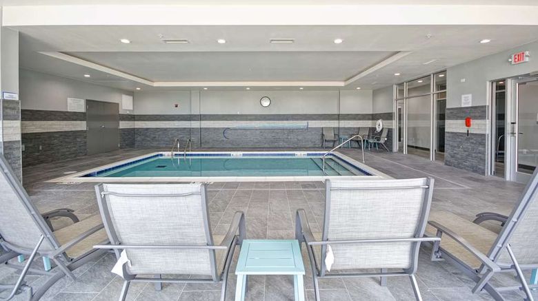 <b>Hilton Garden Inn Tulsa/Broken Arrow Pool</b>. Images powered by <a href="https://iceportal.shijigroup.com/" title="IcePortal" target="_blank">IcePortal</a>.