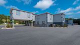 <b>SureStay Hotel Manning Exterior</b>. Images powered by <a href="https://iceportal.shijigroup.com/" title="IcePortal" target="_blank">IcePortal</a>.