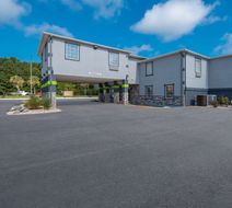 SureStay Hotel Manning Exterior