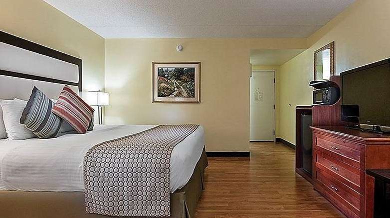 <b>Baymont Inn & Suites Room</b>. Images powered by <a href="https://iceportal.shijigroup.com/" title="IcePortal" target="_blank">IcePortal</a>.
