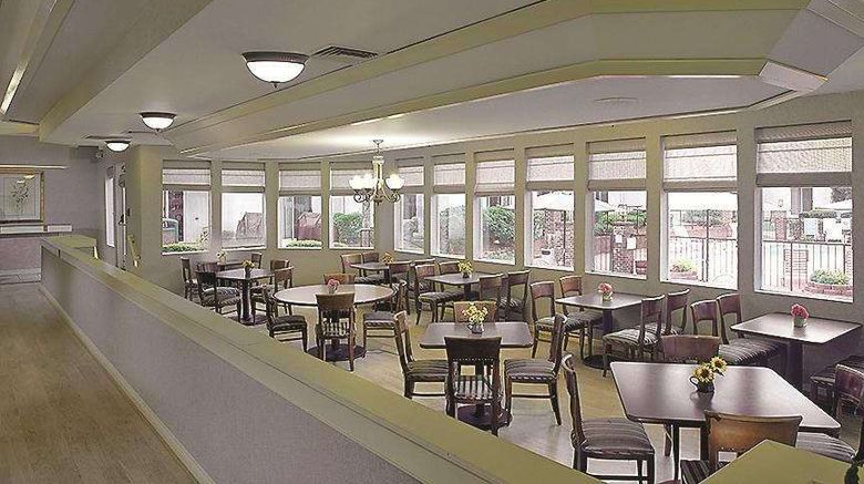 <b>Baymont Inn & Suites Restaurant</b>. Images powered by <a href="https://iceportal.shijigroup.com/" title="IcePortal" target="_blank">IcePortal</a>.