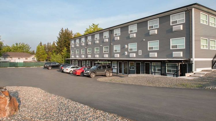 Days Inn 100 Mile House Exterior