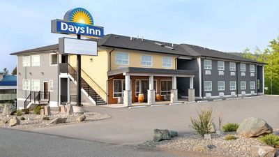 Days Inn 100 Mile House