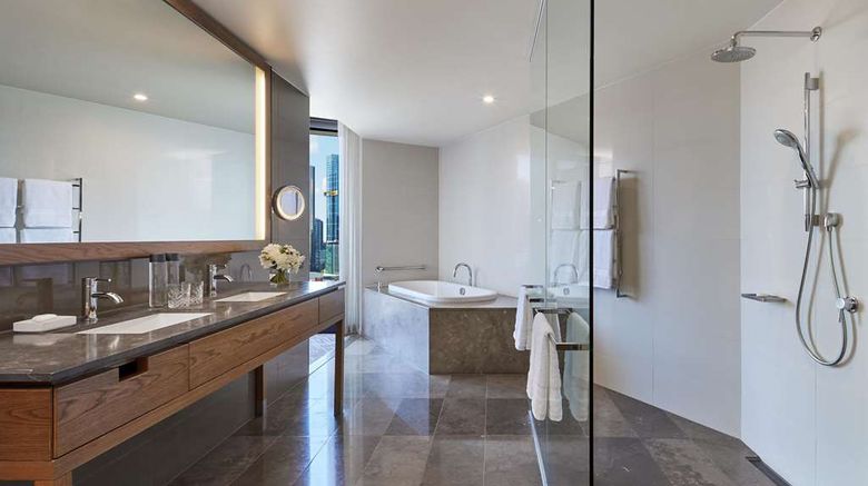 <b>Pan Pacific Melbourne Suite</b>. Images powered by <a href="https://iceportal.shijigroup.com/" title="IcePortal" target="_blank">IcePortal</a>.