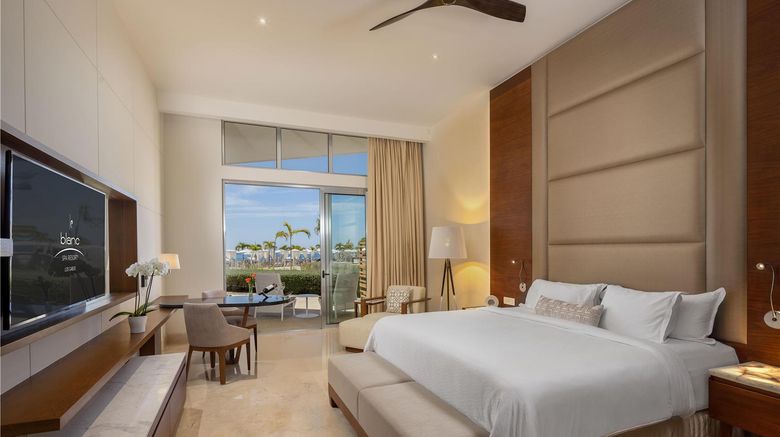 <b>Le Blanc Spa Resort Los Cabos Suite</b>. Images powered by <a href="https://iceportal.shijigroup.com/" title="IcePortal" target="_blank">IcePortal</a>.
