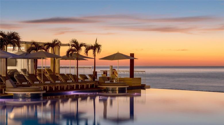 <b>Le Blanc Spa Resort Los Cabos Pool</b>. Images powered by <a href="https://iceportal.shijigroup.com/" title="IcePortal" target="_blank">IcePortal</a>.