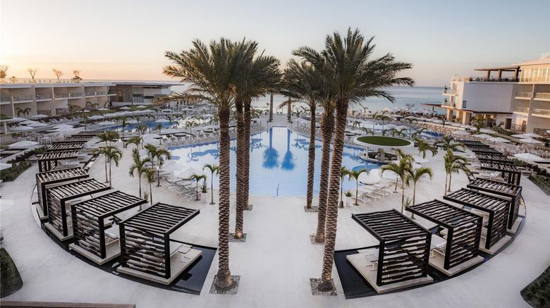 <b>Le Blanc Spa Resort Los Cabos Pool</b>. Images powered by <a href="https://iceportal.shijigroup.com/" title="IcePortal" target="_blank">IcePortal</a>.