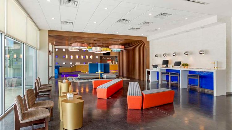 GLo Best Western DeSoto Dallas Lobby