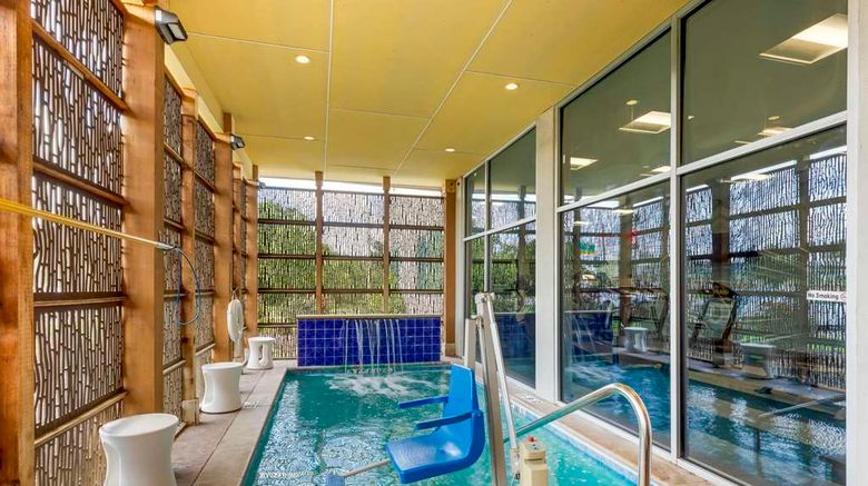 <b>GLo Best Western DeSoto Dallas Pool</b>. Images powered by <a href="https://iceportal.shijigroup.com/" title="IcePortal" target="_blank">IcePortal</a>.