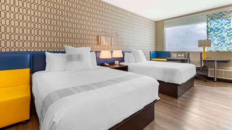GLo Best Western DeSoto Dallas Room