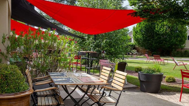 <b>Best Western La Porte des Chateaux Restaurant</b>. Images powered by <a href="https://iceportal.shijigroup.com/" title="IcePortal" target="_blank">IcePortal</a>.