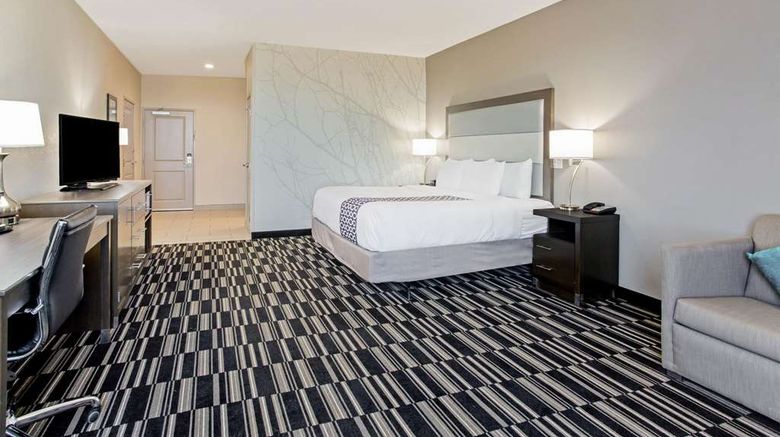 <b>La Quinta Inn & Suites Sweetwater East Room</b>. Images powered by <a href="https://iceportal.shijigroup.com/" title="IcePortal" target="_blank">IcePortal</a>.