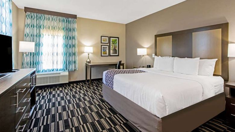 <b>La Quinta Inn & Suites Sweetwater East Room</b>. Images powered by <a href="https://iceportal.shijigroup.com/" title="IcePortal" target="_blank">IcePortal</a>.