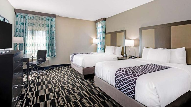 <b>La Quinta Inn & Suites Sweetwater East Room</b>. Images powered by <a href="https://iceportal.shijigroup.com/" title="IcePortal" target="_blank">IcePortal</a>.