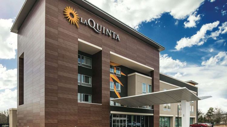 La Quinta Inn & Suites McDonough Exterior