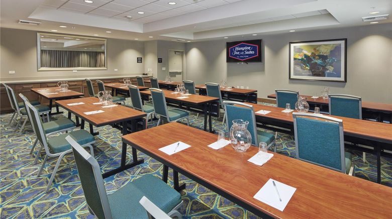 <b>Hampton Inn & Suites Sacramento at CSUS Meeting</b>. Images powered by <a href="https://iceportal.shijigroup.com/" title="IcePortal" target="_blank">IcePortal</a>.