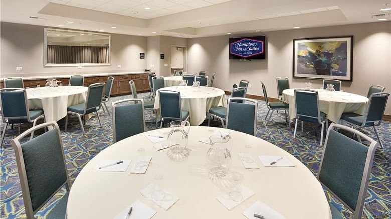<b>Hampton Inn & Suites Sacramento at CSUS Meeting</b>. Images powered by <a href="https://iceportal.shijigroup.com/" title="IcePortal" target="_blank">IcePortal</a>.