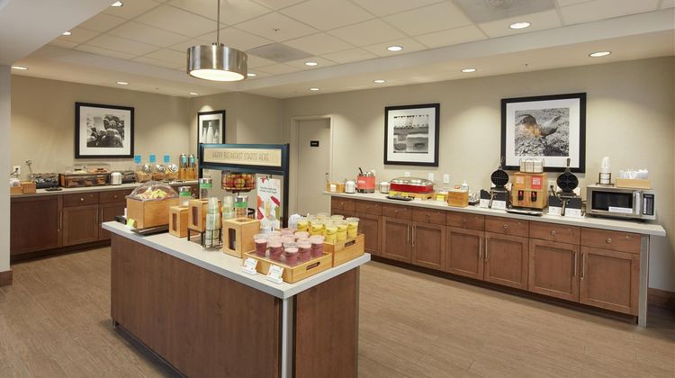 Hampton Inn & Suites Sacramento at CSUS Restaurant