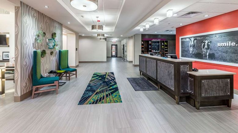 <b>Hampton Inn & Suites Pryor Lobby</b>. Images powered by <a href="https://iceportal.shijigroup.com/" title="IcePortal" target="_blank">IcePortal</a>.