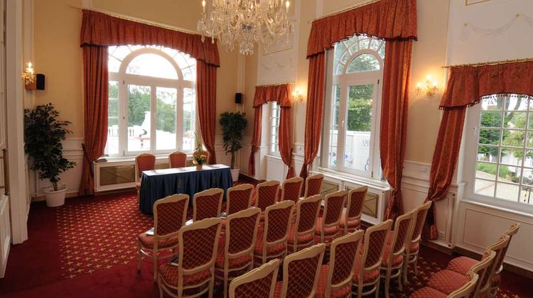TOP CountryLine Esplanade Spa & Golf Meeting