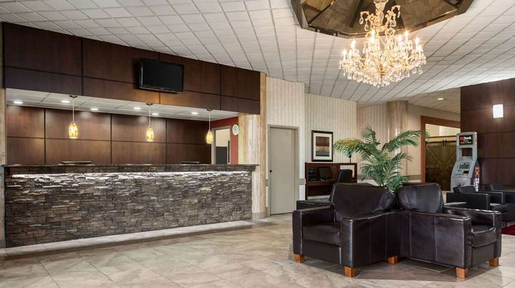 Travelodge Lloydminster Lobby