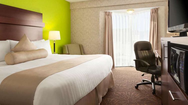 Travelodge Lloydminster Room