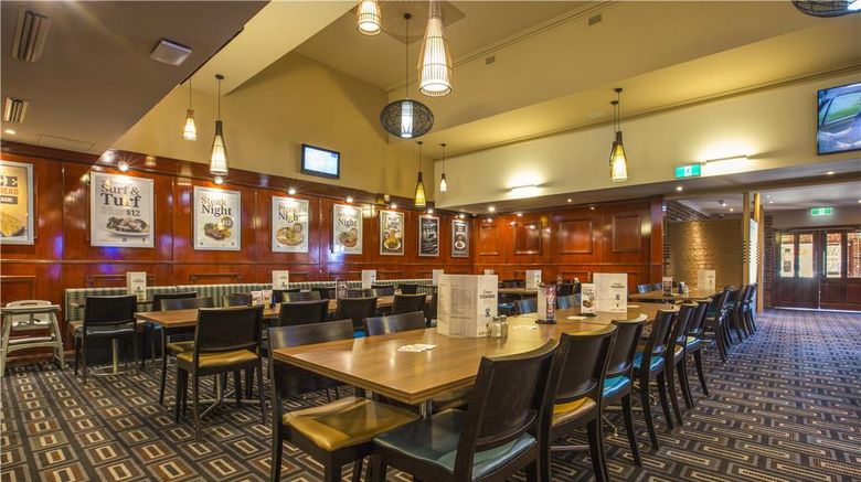 <b>Nightcap at Blue Cattle Dog Hotel Restaurant</b>. Images powered by <a href="https://iceportal.shijigroup.com/" title="IcePortal" target="_blank">IcePortal</a>.