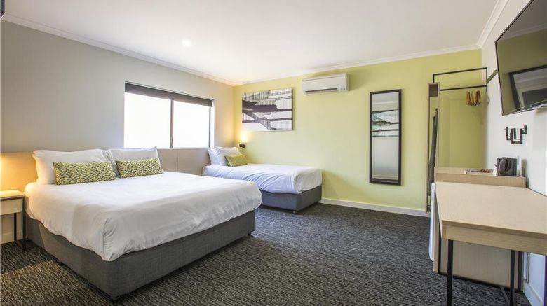 <b>Nightcap at Blue Cattle Dog Hotel Room</b>. Images powered by <a href="https://iceportal.shijigroup.com/" title="IcePortal" target="_blank">IcePortal</a>.