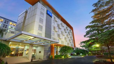 Kyriad Airport Hotel