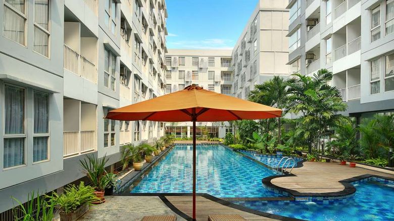 <b>Kyriad Airport Hotel Pool</b>. Images powered by <a href="https://iceportal.shijigroup.com/" title="IcePortal" target="_blank">IcePortal</a>.