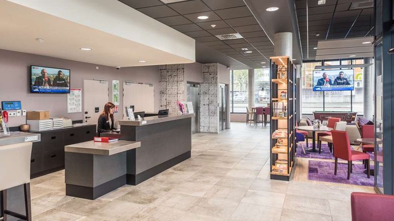 <b>Campanile Le Mans Centre-Gare Lobby</b>. Images powered by <a href="https://iceportal.shijigroup.com/" title="IcePortal" target="_blank">IcePortal</a>.