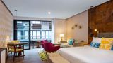 <b>The Fives Downtown Hotel Curio by Hilton Room</b>. Images powered by <a href="https://iceportal.shijigroup.com/" title="IcePortal" target="_blank">IcePortal</a>.