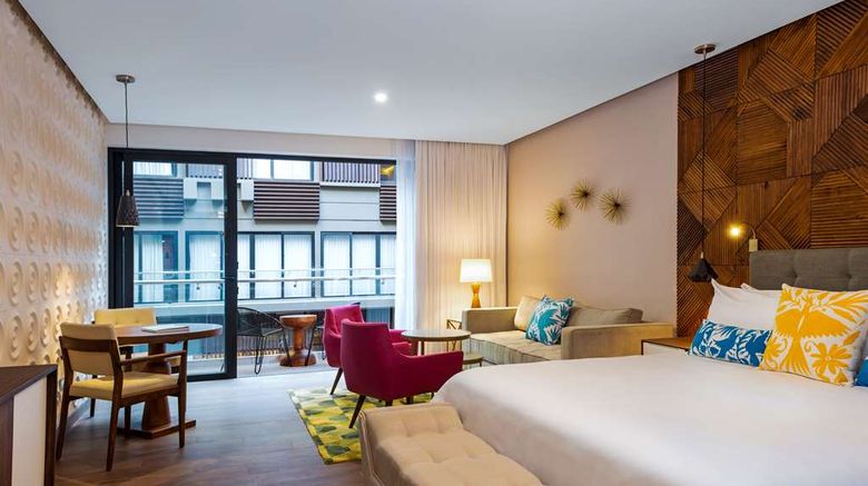 <b>The Fives Downtown Hotel Curio by Hilton Room</b>. Images powered by <a href="https://iceportal.shijigroup.com/" title="IcePortal" target="_blank">IcePortal</a>.