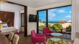 <b>The Fives Downtown Hotel Curio by Hilton Room</b>. Images powered by <a href="https://iceportal.shijigroup.com/" title="IcePortal" target="_blank">IcePortal</a>.