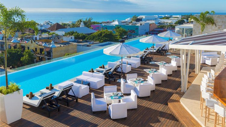 The Fives Downtown Hotel Curio by Hilton Pool