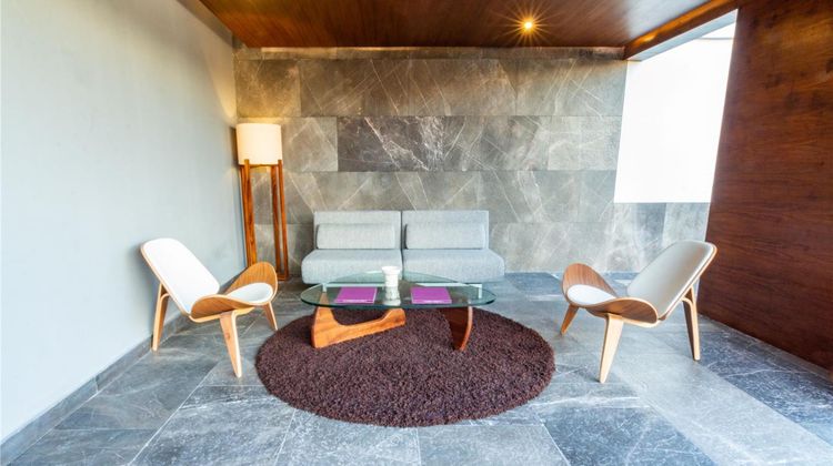 The Fives Downtown Hotel Curio by Hilton Spa