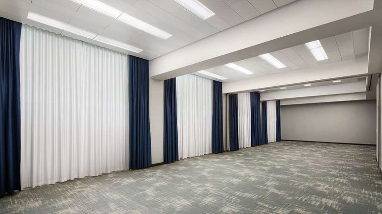 <b>Millennium Hilton New York One UN Plaza Meeting</b>. Images powered by <a href="https://iceportal.shijigroup.com/" title="IcePortal" target="_blank">IcePortal</a>.