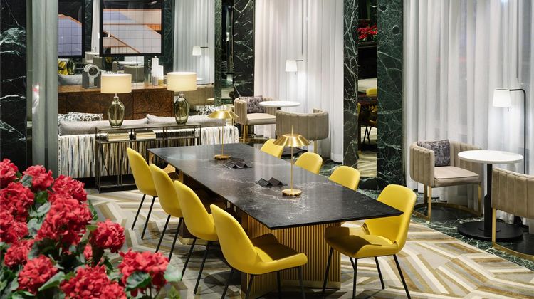 Millennium Hilton New York One UN Plaza Lobby