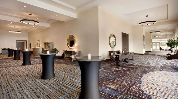 Embassy Suites San Antonio Landmark Lobby