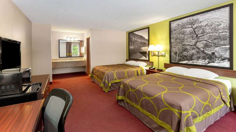 <b>Super 8 Eureka Springs Room</b>. Images powered by <a href="https://iceportal.shijigroup.com/" title="IcePortal" target="_blank">IcePortal</a>.