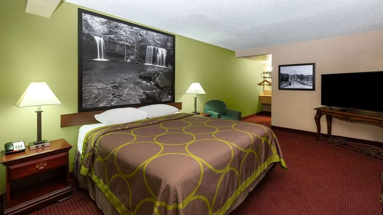 <b>Super 8 Eureka Springs Suite</b>. Images powered by <a href="https://iceportal.shijigroup.com/" title="IcePortal" target="_blank">IcePortal</a>.