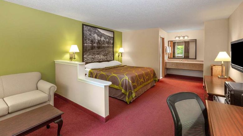 <b>Super 8 Eureka Springs Suite</b>. Images powered by <a href="https://iceportal.shijigroup.com/" title="IcePortal" target="_blank">IcePortal</a>.
