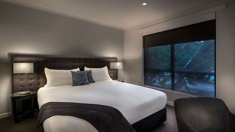 <b>Crest on Park Room</b>. Images powered by <a href="https://iceportal.shijigroup.com/" title="IcePortal" target="_blank">IcePortal</a>.