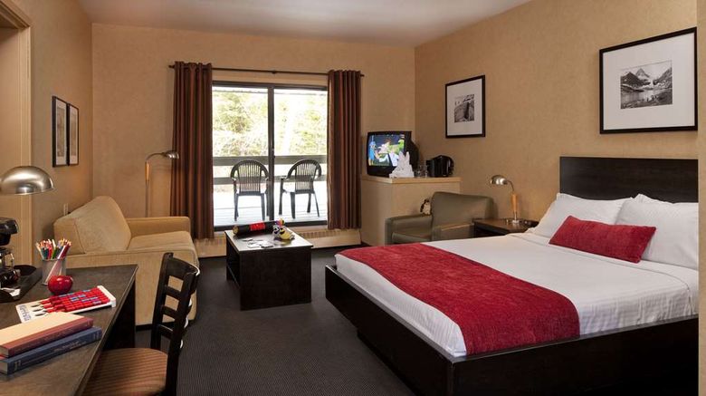 <b>Mount Kidd Manor Suite</b>. Images powered by <a href="https://iceportal.shijigroup.com/" title="IcePortal" target="_blank">IcePortal</a>.